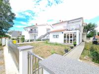 Apartments Jela 2124 - Bed and Breakfast