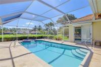 B&B Naples - SUPERB LAKESIDE VILLA WITH PRIVATE POOL NAPLES - Bed and Breakfast Naples