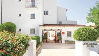 Villa Alexia Apartments Coral 2nd Floor stairs 1BR Pool view 9 min to Sea 5min to Town AT1833 - Bed and Breakfast Port de Pollença