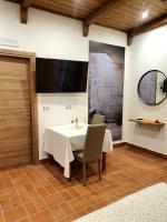 Queen Room with Spa Bath
