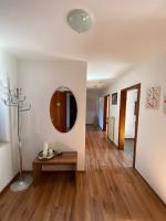 Apartamento con balcón