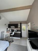 B&B Capestang - Studio RIQUET indépendant attenant à Villa - Bed and Breakfast Capestang