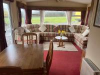 B&B Kilgetty - Broadmoor Farm Caravan - Bed and Breakfast Kilgetty