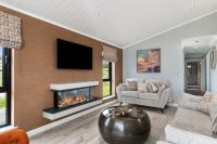 Ael-Y-Bryn - Luxury Lodge, Hot Tub, Three En-Suite Bedrooms - Chambres d'hôtes Penally