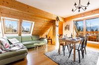 Apartment with Mountain View