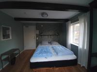 Tweepersoonskamer met Gedeelde Badkamer