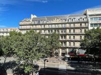 LaFrenchCasa Noailles - Bed and Breakfast Marseille