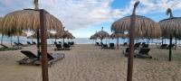 Excellent location- Beach, Pool, Telework, 2 Bikes, Parking & Wifi GRATIS at "CaSa Carol'S" - B&B