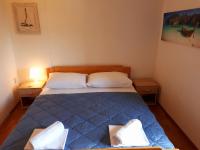 Stone house Porat, 100m from beach Porat - Ferienwohnung Drage
