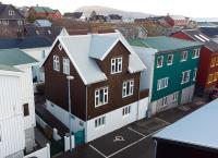 B&B Tórshavn - 4 BR House / Downtown / Old Town / Marina - Bed and Breakfast Tórshavn