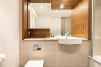 One Bedroom Apartment Sleeps 4 - Balcony