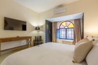 "LE 21", EXCLUSIVE LUXURY DUPLEX 400m FROM JEMAA EL FNA PLACE -HAMMAM-JACUZZI-KOUTOUBIA VIEW-ROOF TERRACE -SPEED WIFI - Chambres d'hôtes Marrakech