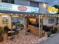 Cafe Hostal La Toscana - B&B