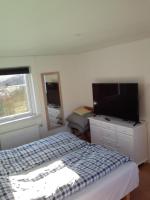 Camera Matrimoniale con Bagno in Comune 