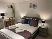 B&B London - City airport serviced apartment London - Bed and Breakfast London