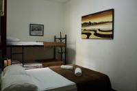 Vierpersoonskamer met Eigen Externe Badkamer