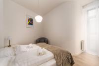 One-Bedroom Apartment A019 with Yard