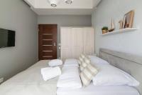 One-Bedroom Apartment A408 (Side Sea View)