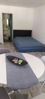 Un Studio Premium tout à nouveau rénové, centre ville - Chambres d'hôtes Béziers