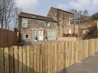 B&B Keighley - The Coach House - Bed and Breakfast Keighley