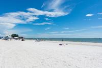 Beachfront - Ocean Views - Beach Place #108 - B&B St. Pete Beach