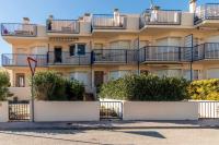 Grifeu 17 – Apartamento al lado de la playa - B&B Llançà