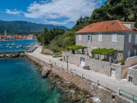 Seafront apartment Marina - B&B