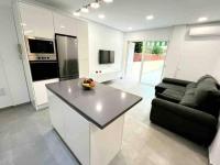 Precioso apartamento con piscina a 50m de la playa - B&B