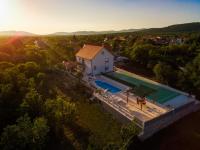 B&B Lovreć - Luxury Villa Paloma Blanca with Heated Pool - Bed and Breakfast Lovreć
