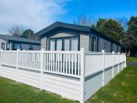 Honey Bee Lodge With Hot Tub - B&B York