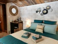 Queen Room with Pool View