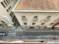 Piso en primera línea con vistas al Castillo - B&B