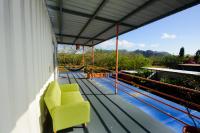 Appartamento con 3 Camere da Letto e Vista Montagna