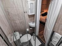 LUXURIOUS 3 BEDROOM APARTMENT: HEART OF WESTEND - B&B