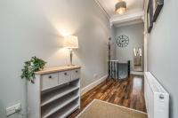 The Renfrew Residence 4-bedroom, city centre - B&B