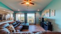 B&B Port Aransas - AH-D213 Newly Remodeled Second Floor Condo, Near Shared Community Pool - Bed and Breakfast Port Aransas