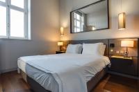 8 Building Serviced Apartment by the River - Ferienwohnung Lissabon