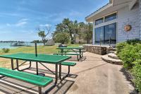 Rustic Lake Buchanan Hideaway with Game Room and Grill - B&B