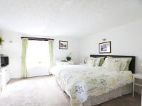 Zweibettzimmer mit eigenem Bad