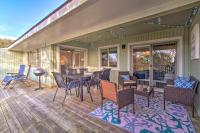 Sound of the Sea Oak Island Condo with Pools! - B&B