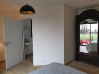 Kamer met Queensize Bed en Uitzicht op de Tuin