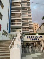 Apartamento edificio Iroka en el Rodadero Frente Al Mar con cocina full equipada - B&B Santa Marta