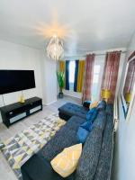 Bright, Spacious, modern Interior Decor 2 bedrooms Apartment with amazing views - B&B Londres