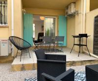 Maison T4 -Jardin+ Parking+ Clim -Proche Remparts - Chambres d'hôtes Aigues-Mortes