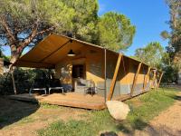 B&B Vauvert - Budget Glamping Safaritent - Mas de Mourgues - Bed and Breakfast Vauvert