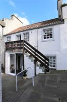 Old fisherman's Cottage No 4, free parking - B&B