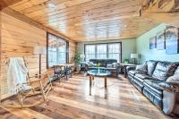 Rose Valley House Yard, Deck and Game Room! - B&B