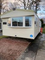 B&B Cheswick - Haggerston Castle 6 Berth Caravan - Lakeside North 23 - Bed and Breakfast Cheswick