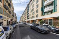 Large 2 Bdr at Nice Port - B&B