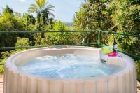 B&B San Antonio - Villa Mariposa - Peaceful and relaxing with ocean view & WiFi - Bed and Breakfast San Antonio